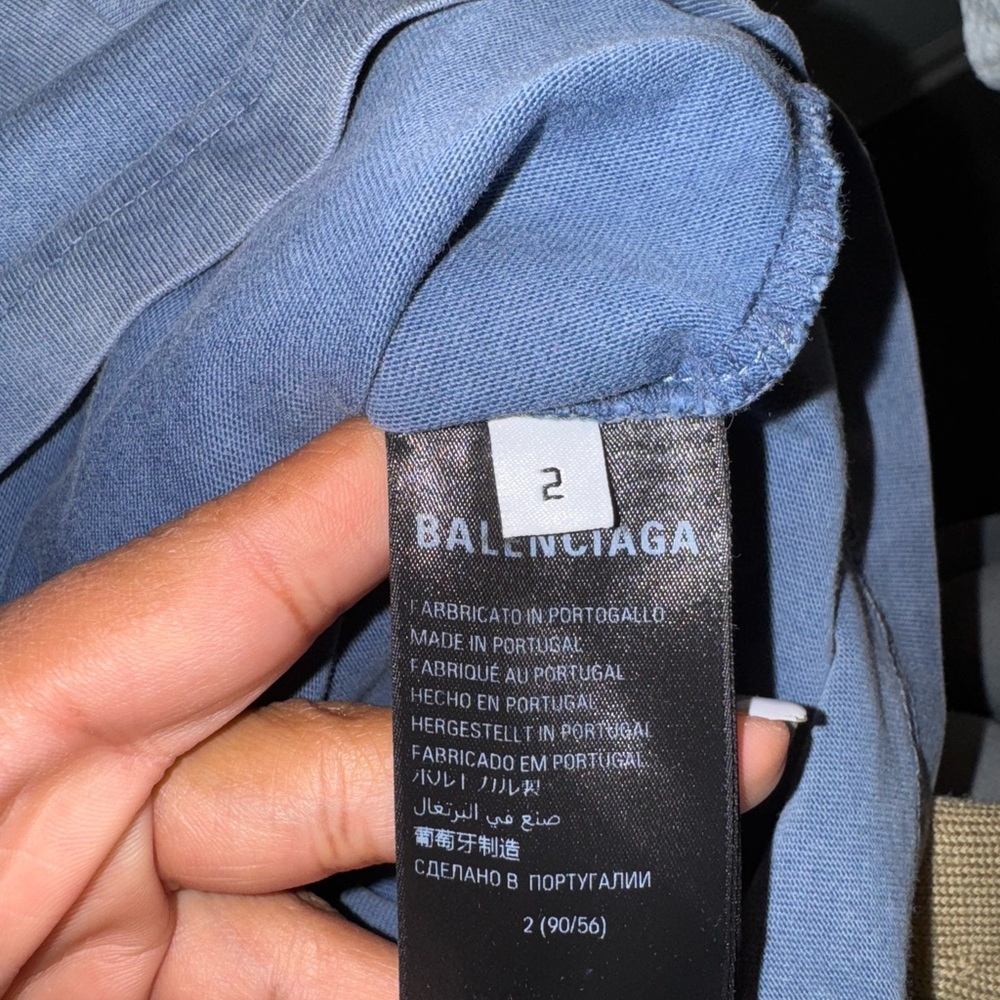 BALENCIAGA T SHIRT - Picture 3 of 3